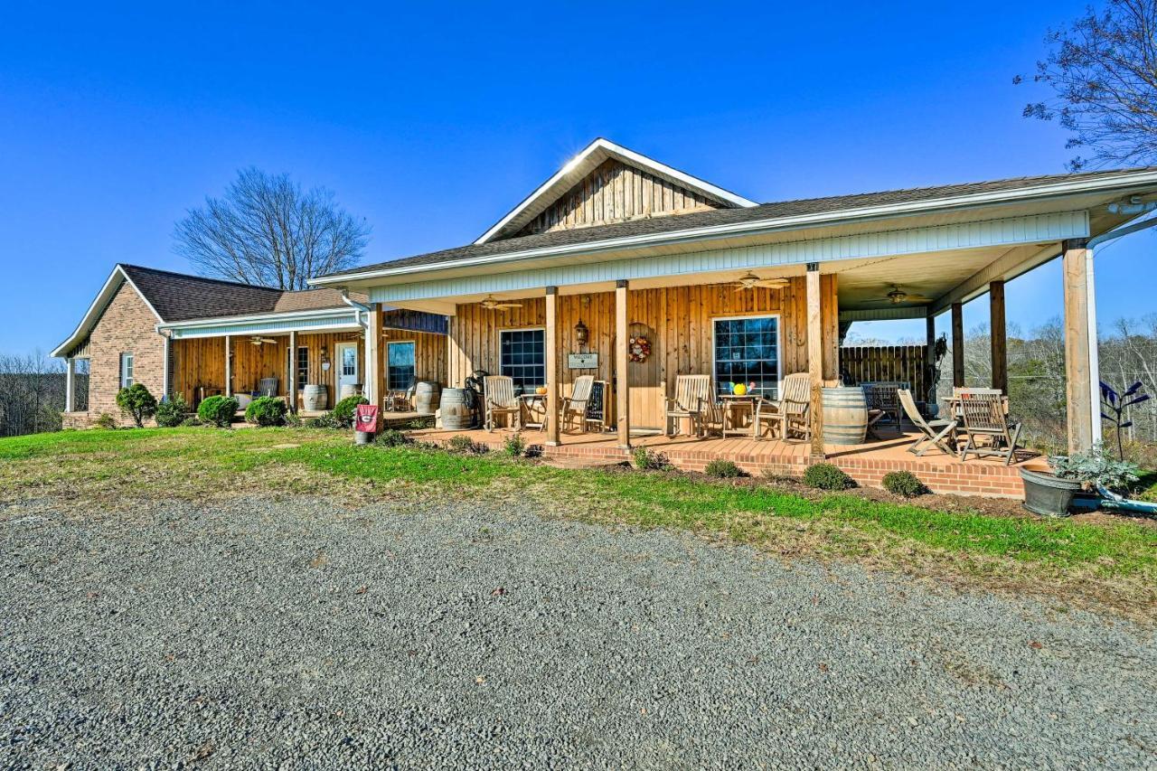 Breathtaking Elkin Getaway With Vineyard Views! Villa Buitenkant foto
