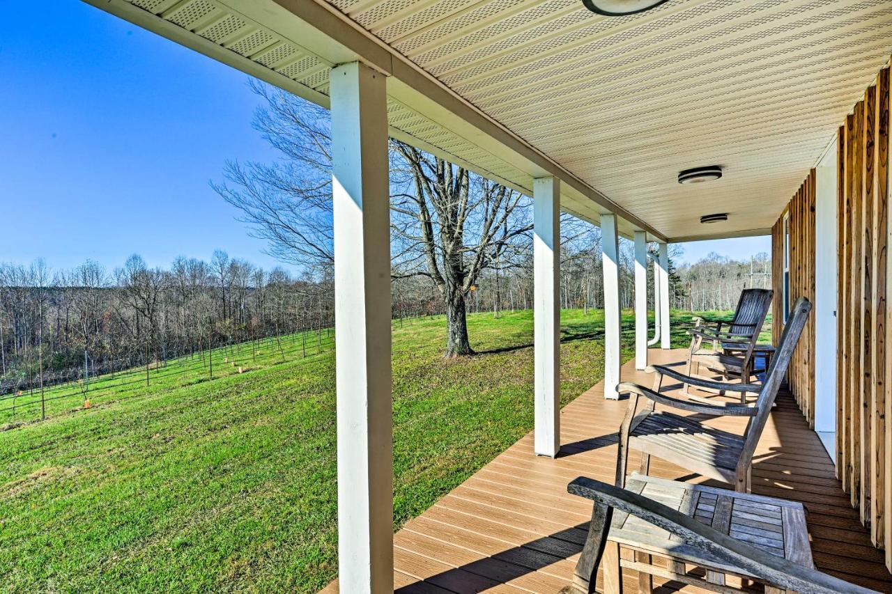 Breathtaking Elkin Getaway With Vineyard Views! Villa Buitenkant foto